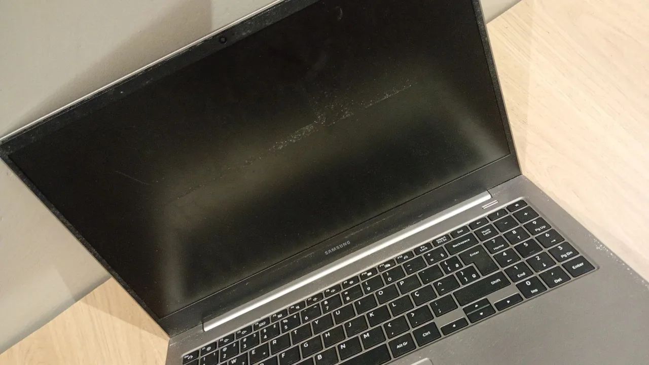 Notebook Samsung com defeito a vendar para troca de peças 