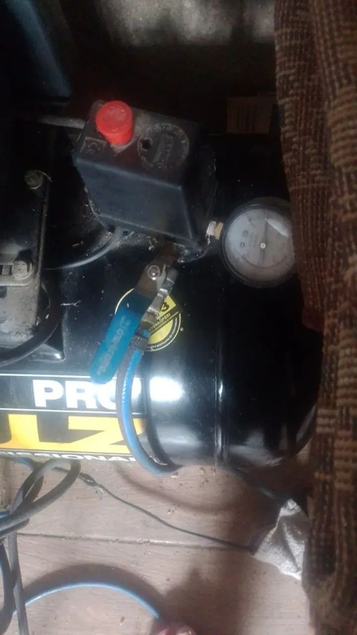 Compressor de ar  em perfeito estado  - Foto 2