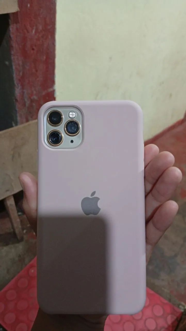 Vendo um iPhone 11 por max  - Foto 5