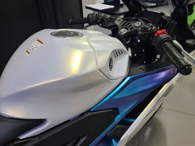 YAMAHA R3 - Foto 5