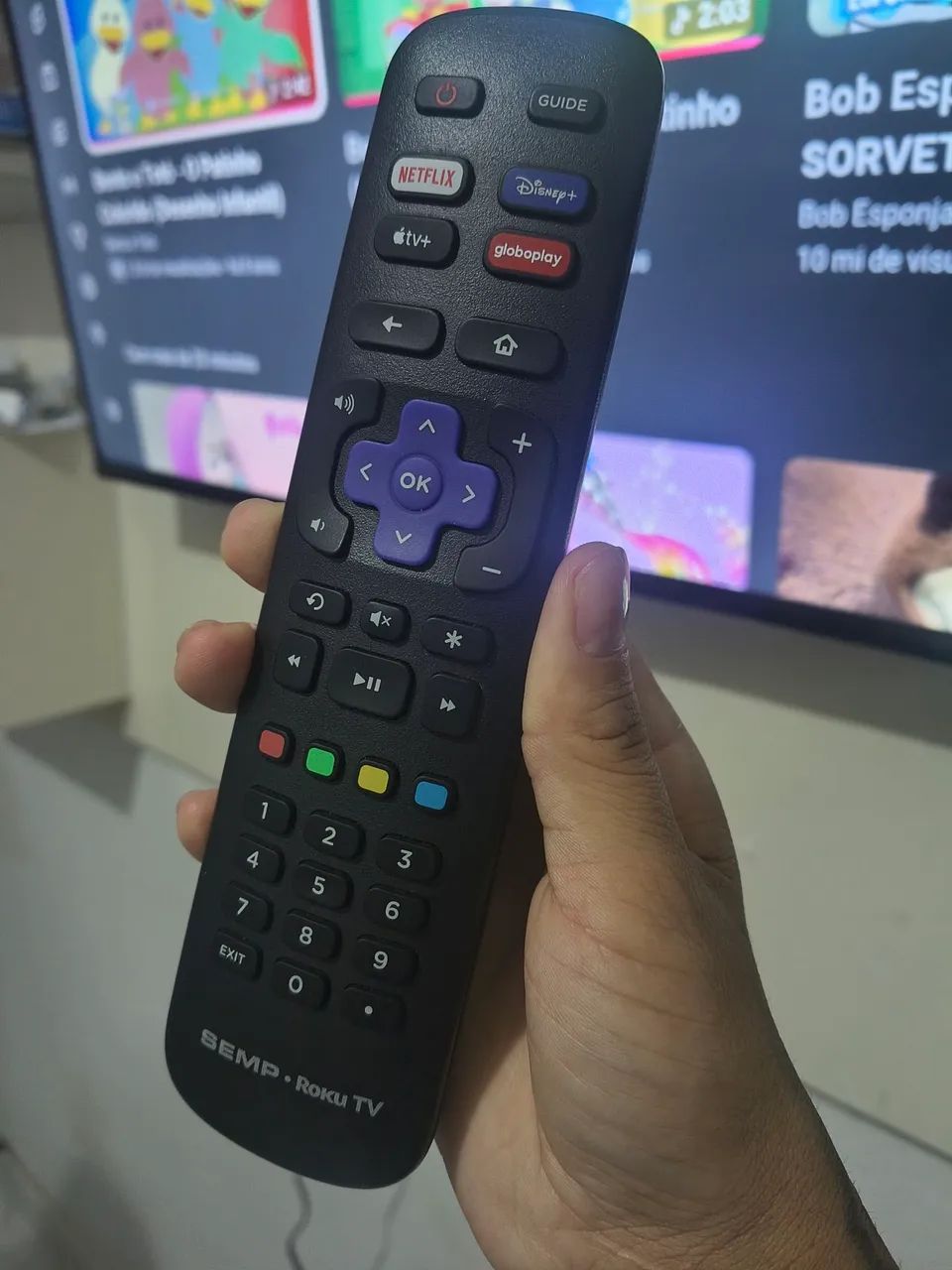 Vendo essa tv 43 polegadas smart 4K  - Foto 3