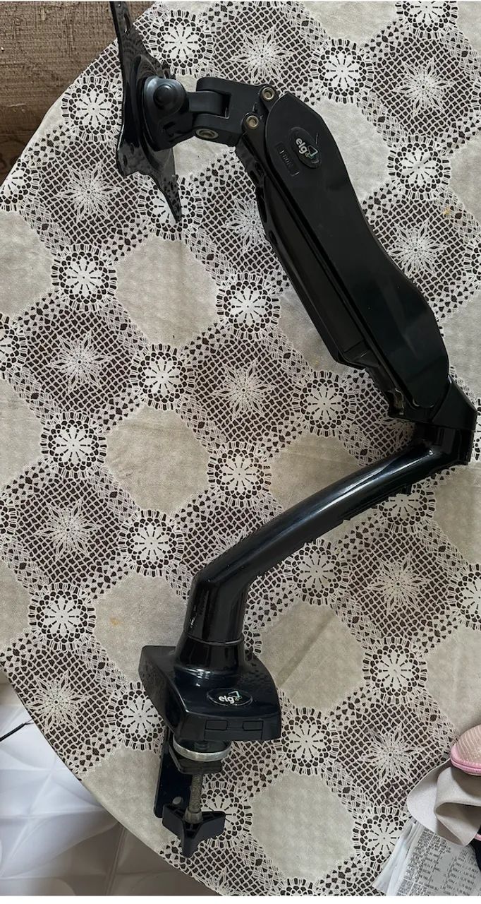Suporte articulado de mesa, pistão aguenta monitores 17 a 35 Polegadas ate 9kg