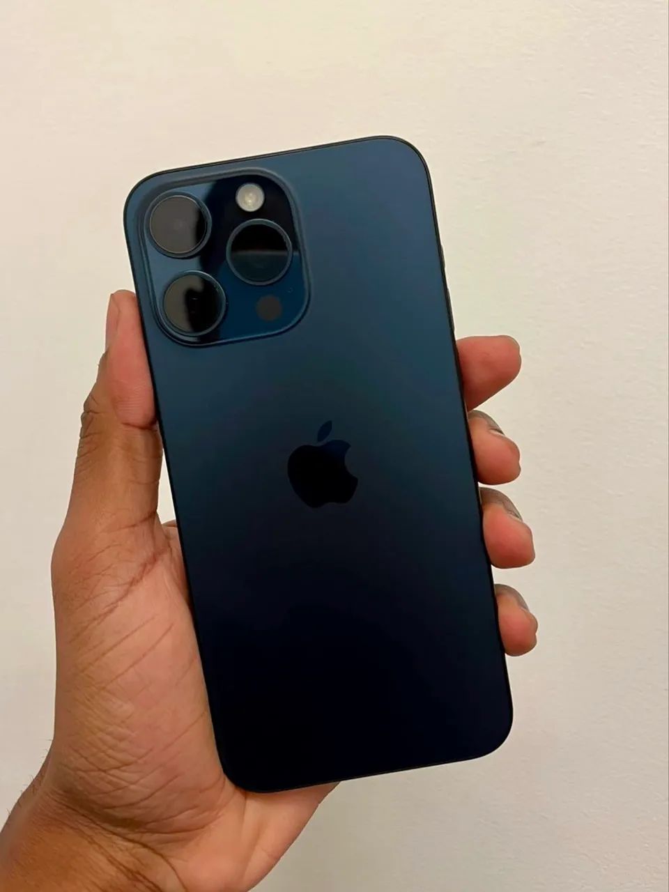 iPhone 15 Pro Max - Foto 2