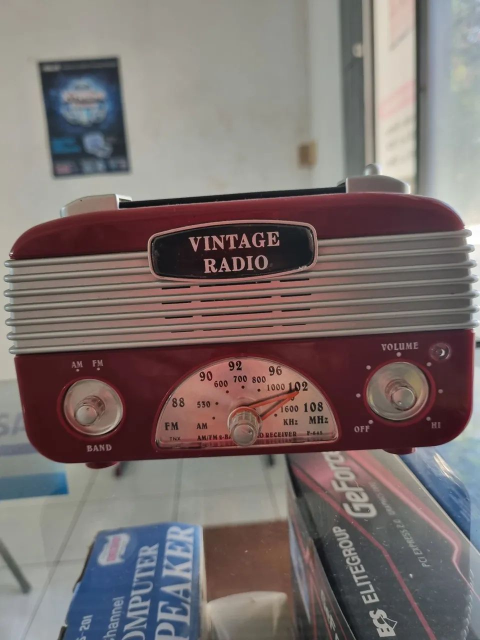 Rádio Retrô vermelho 