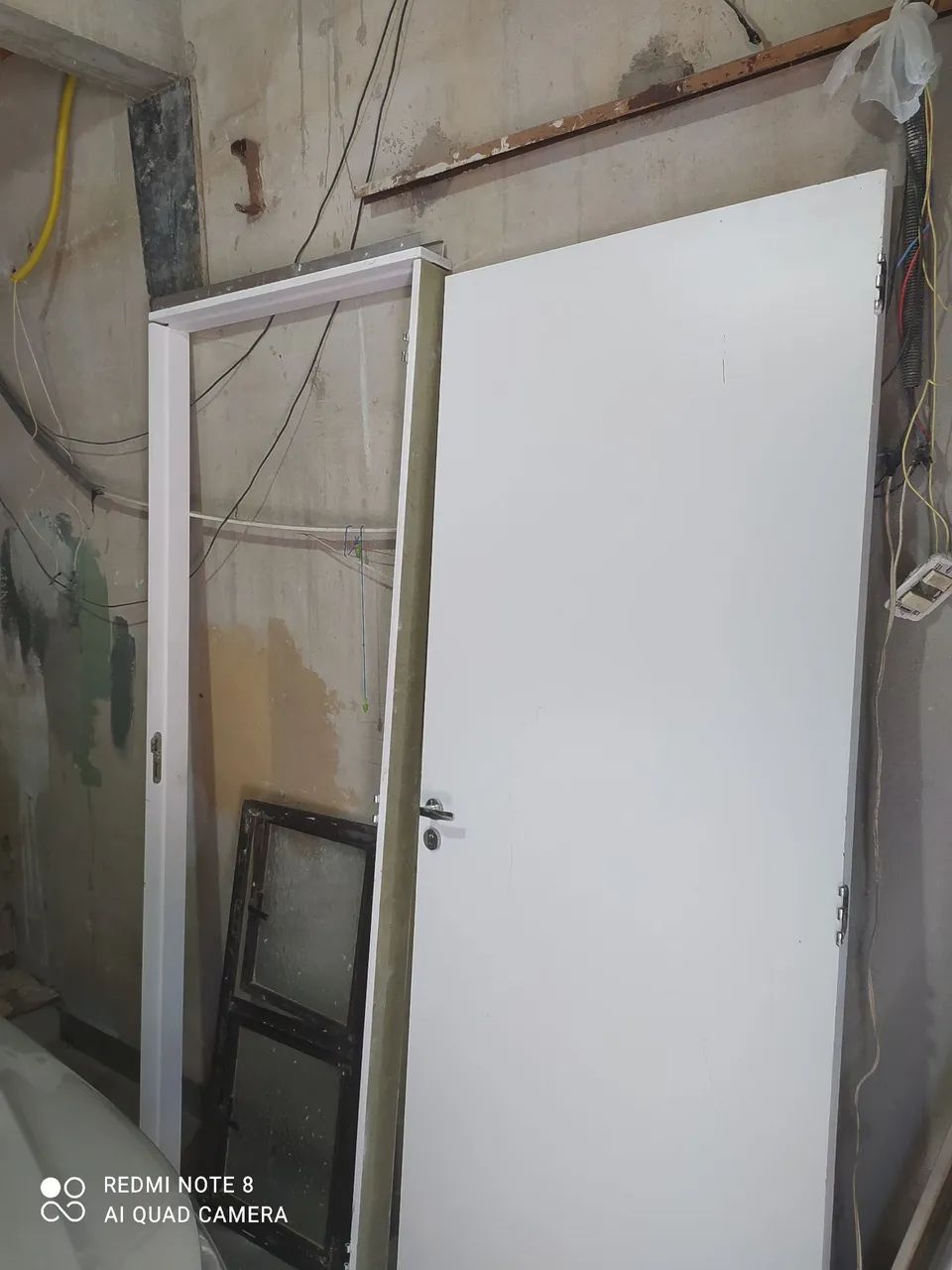 Porta de sala,completa.