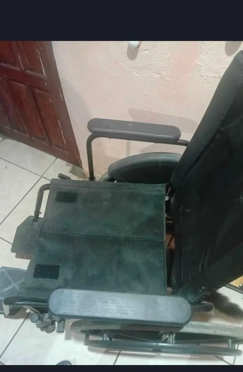 Cadeira de roda - Foto 2