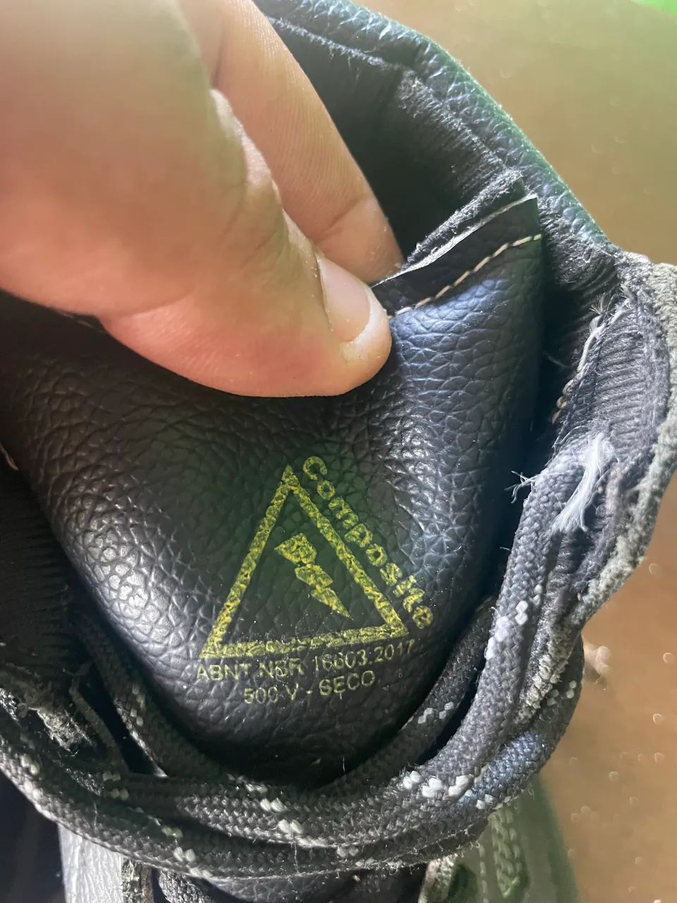 Bota Bico aço resistente até 500v - Foto 2