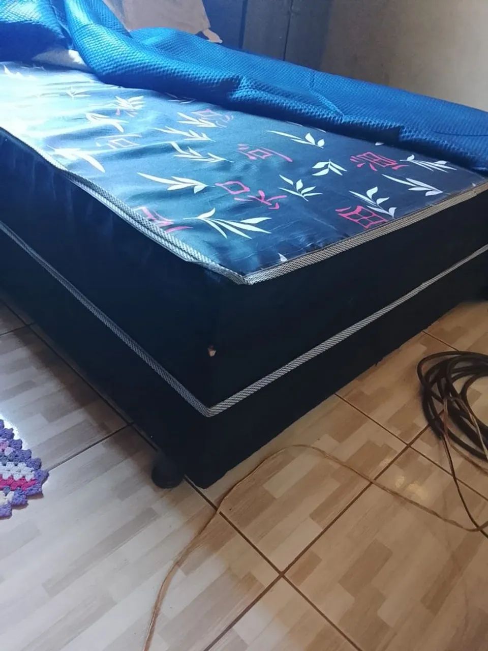 Cama & geladeira 