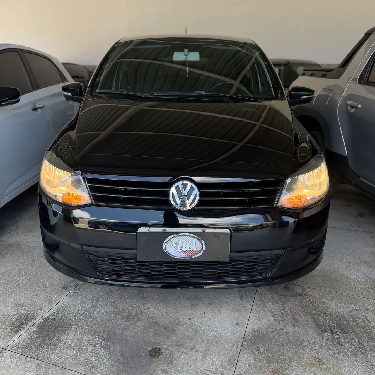Volkswagen Fox Fox 1.0 Mi Total Flex 8V 5p 2013