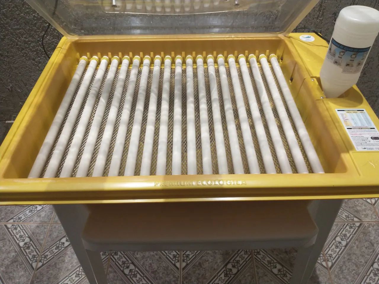 Chocadeira Premium Ecológica Hobby 130 ovos - Foto 2