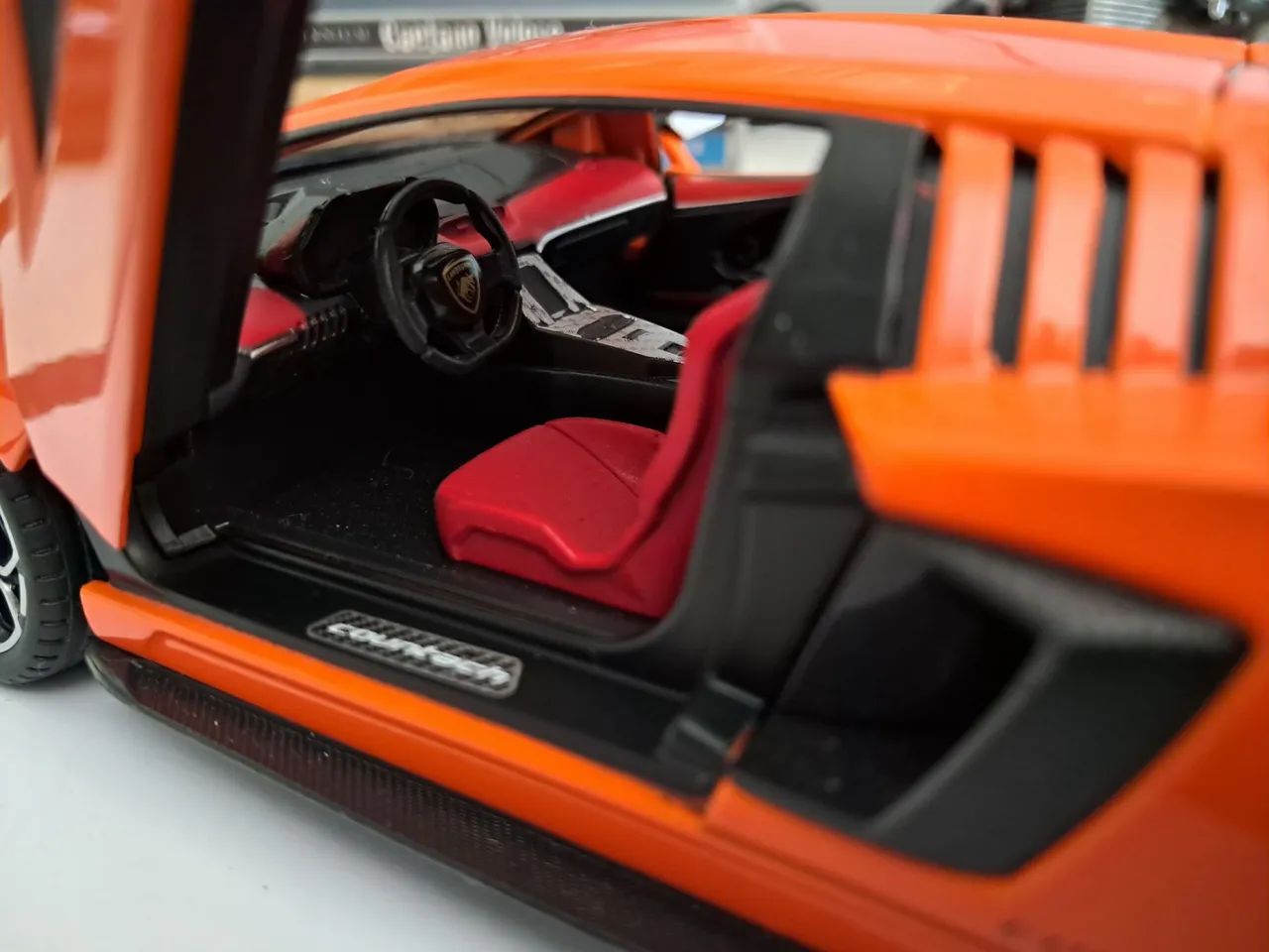 LAMBORGHINI COUNTHACH 1/24 LARANJA 1/24 - Foto 3