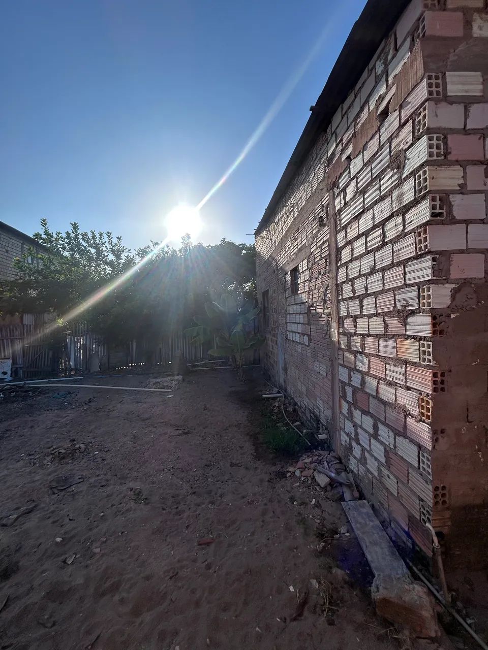 Terreno com casa