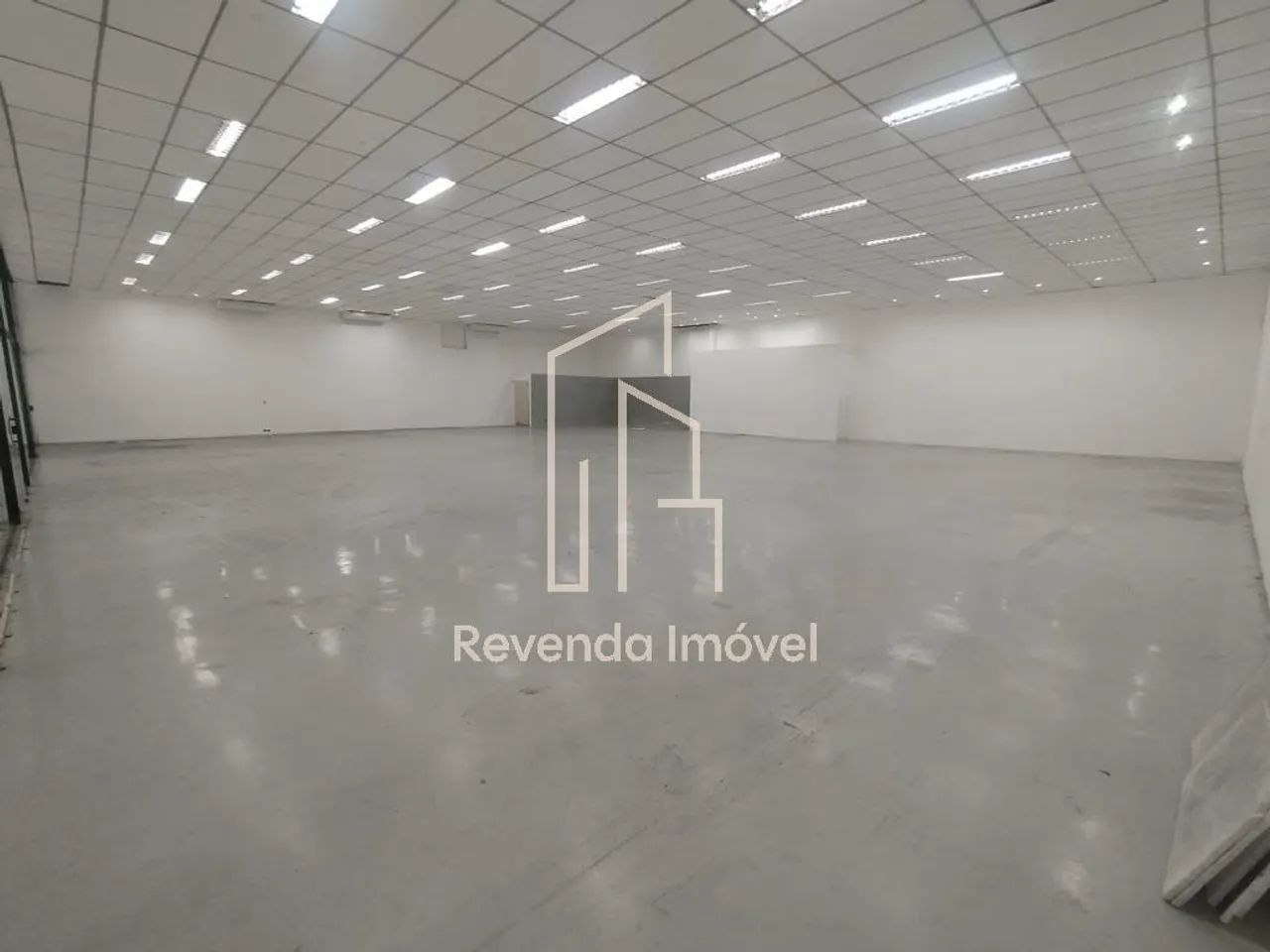Loja 970m² - 22 Vagas 16 banheiros Interlagos