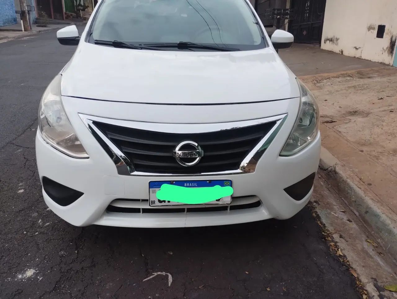 Nissan Versa SV 1.6 16V 2017