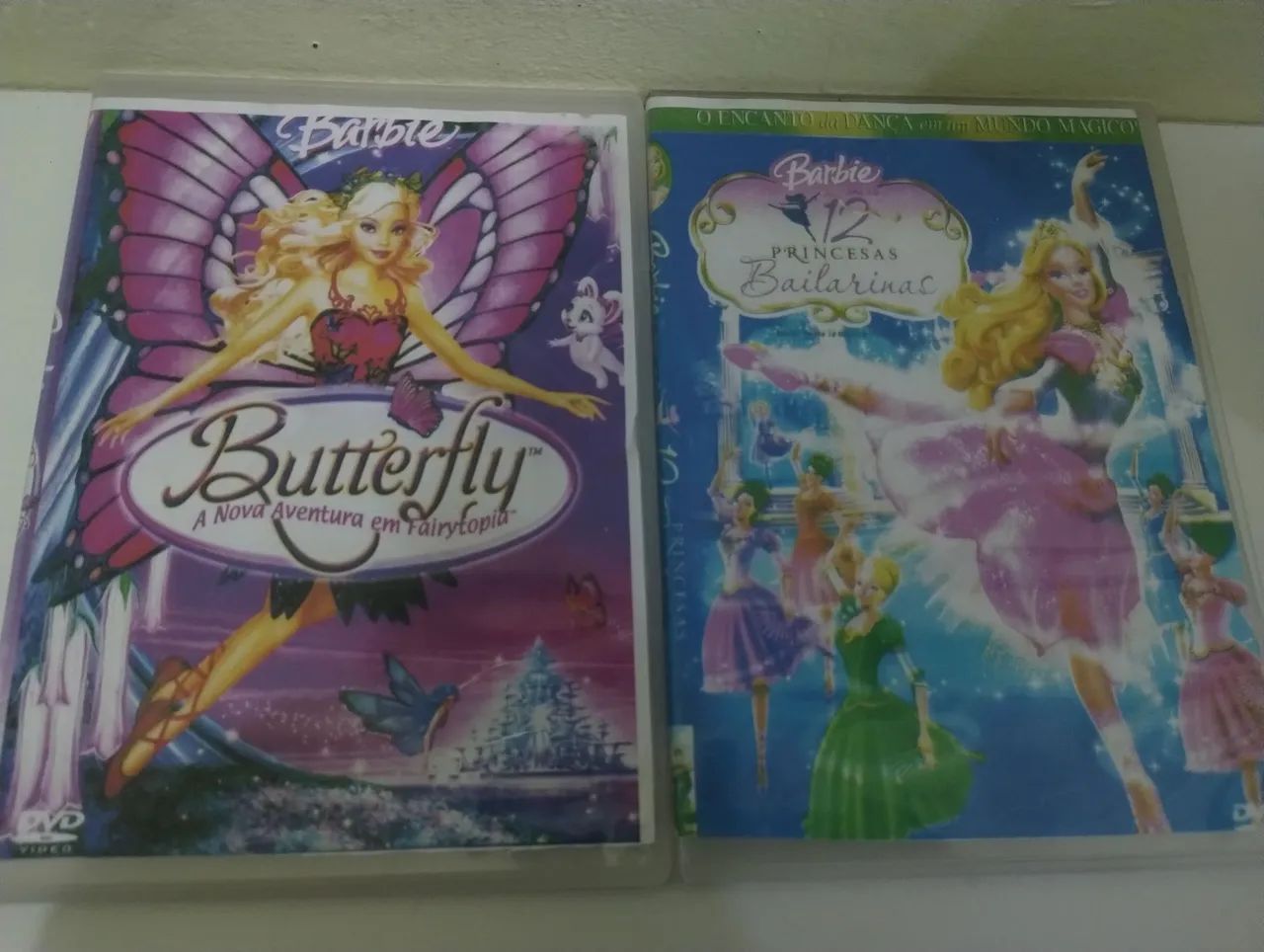 Lote com 4 DVDS da Barbie em ótimo estado, mas não são originais. - Foto 3