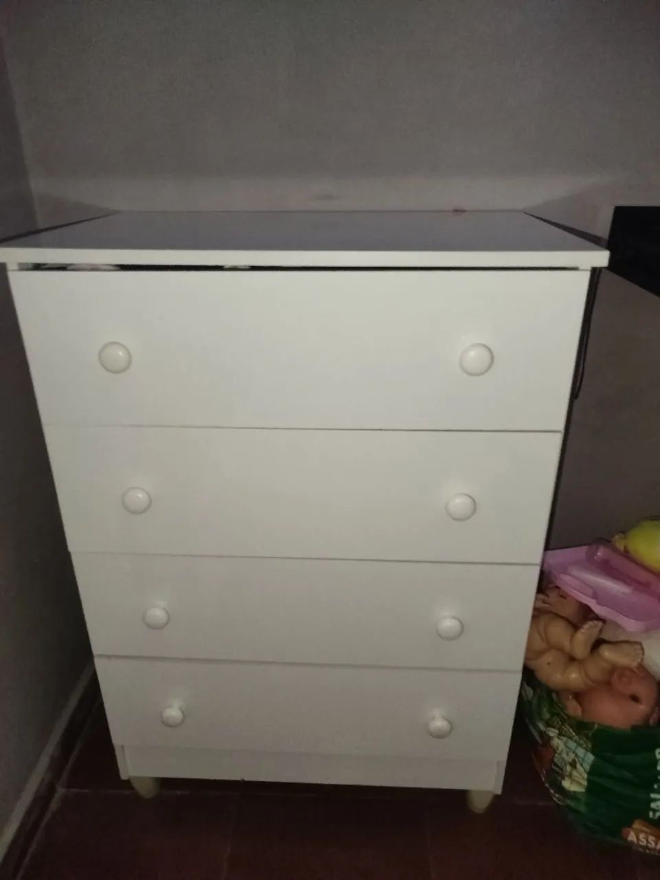 Cômoda branca 
