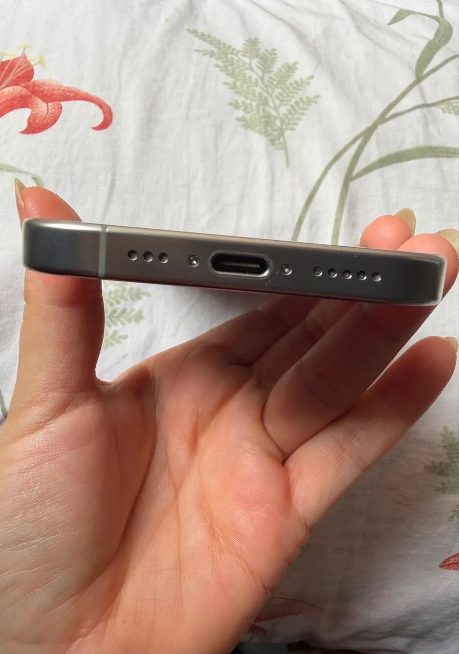 iPhone 16 pro 256GB - Foto 3