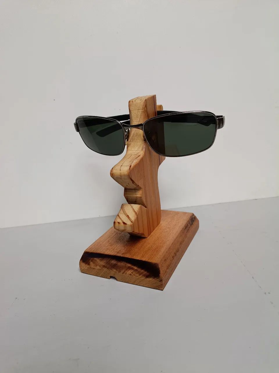 TOTEM suporte para óculos nesse baixa.