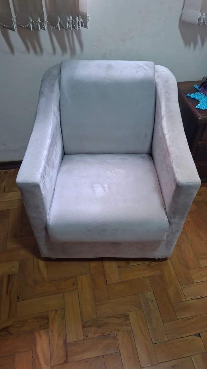 Poltrona sofá cinza tecido suede  - Foto 2