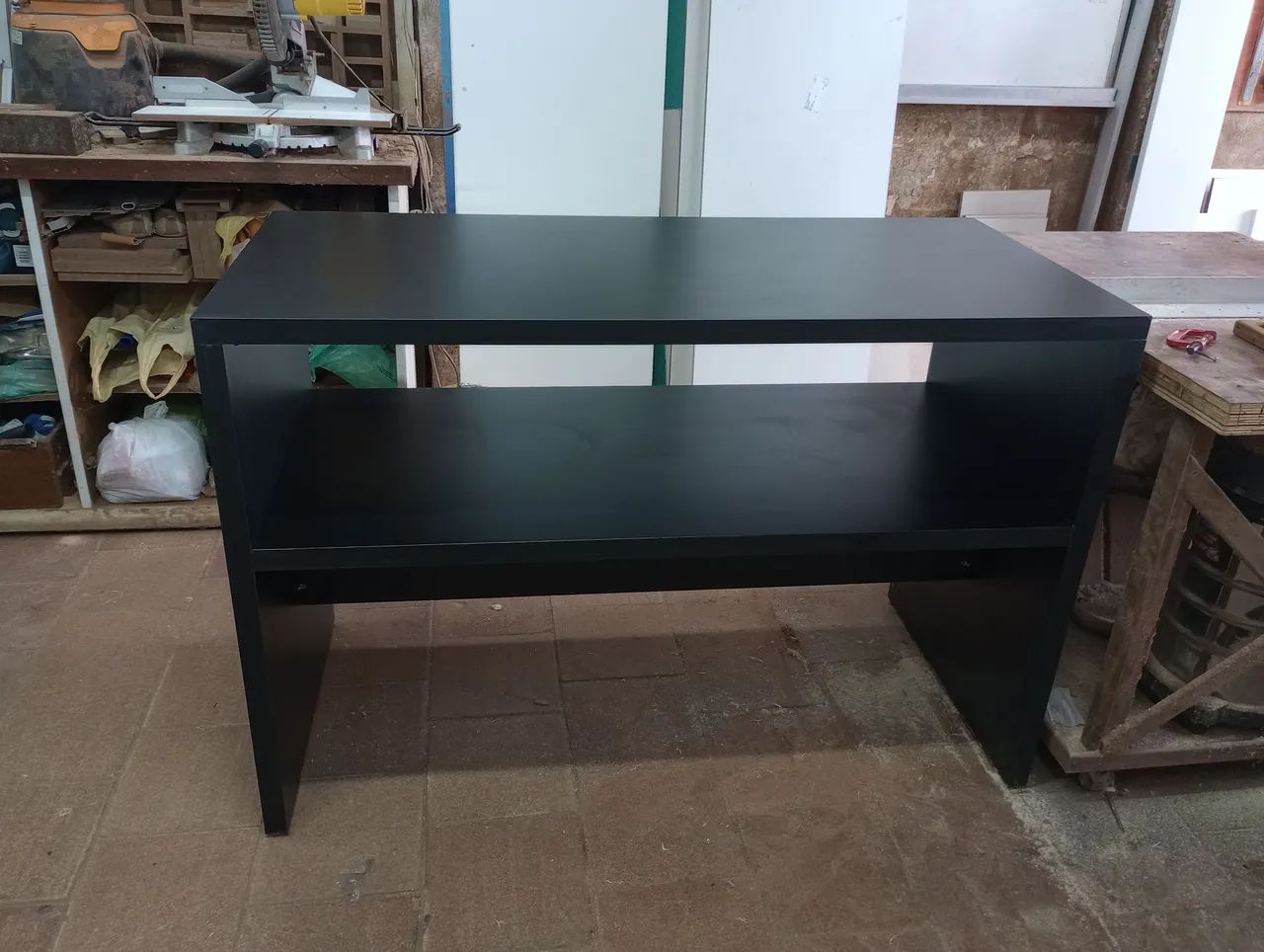 BANCADA / BALCÃO EM MDF PRETO.