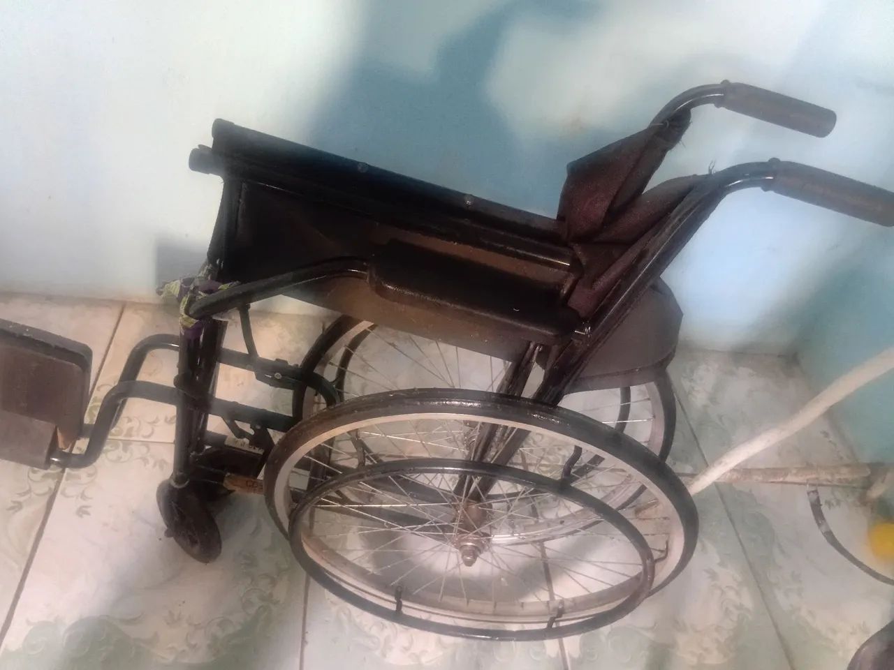 Cadeira de rodas  - Foto 2