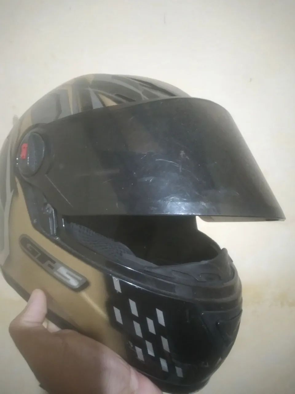 Capacete