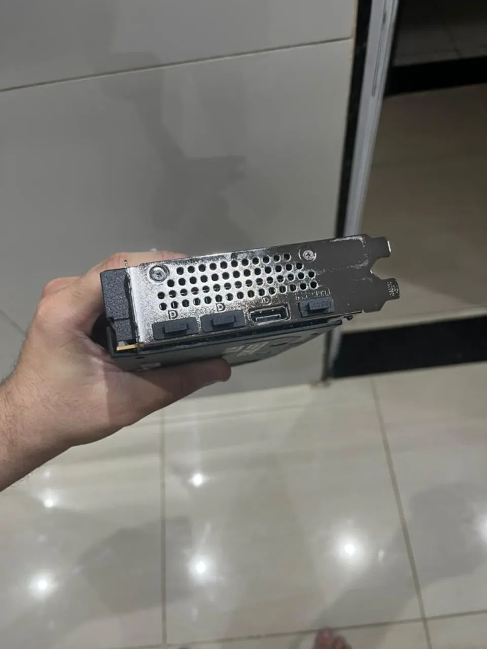 RTX 5060 MSI SHADOW 2X - Foto 2