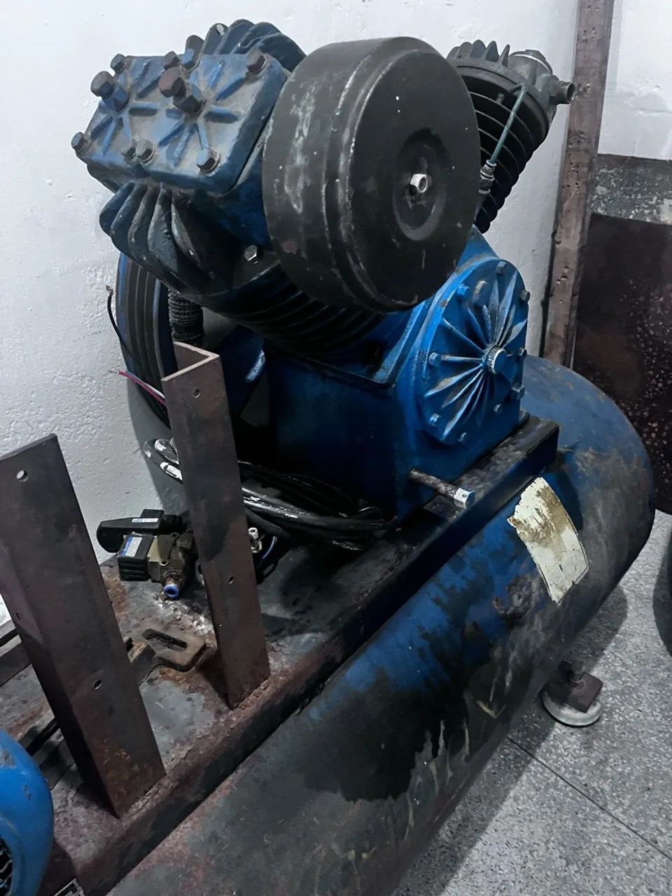 Vendo compressor de ar industrial  - Foto 4