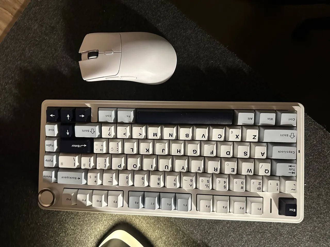 Teclado e Mouse (AulaF75 + Atackshark)