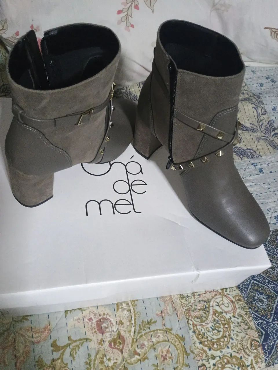 Vendo bota nova! 150 reais número 36 - Foto 2