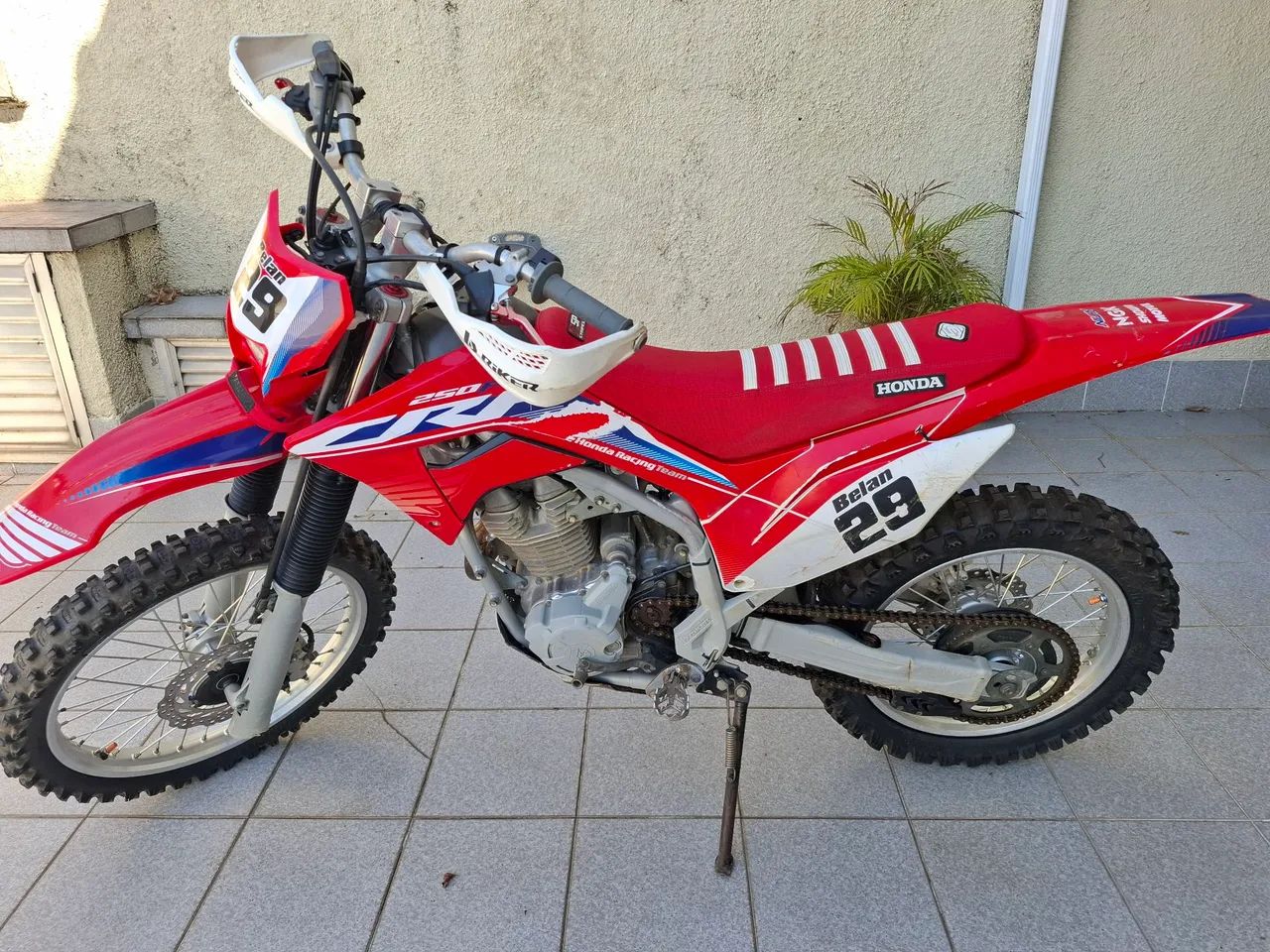 Crf 250f - REVISADA E COM ACESSORIOS - Foto 3