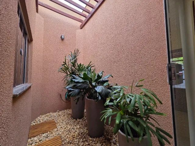 Casa com amplo quintal no Los Angeles - Foto 5