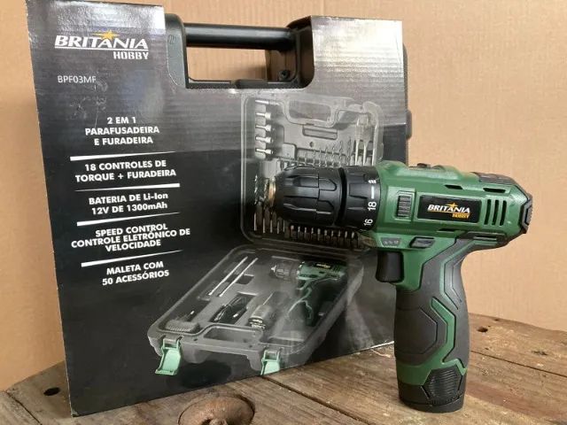 Parafusadeira e Furadeira Britânia 2 em 1 maleta 50 acessórios Bivolt  - Foto 4