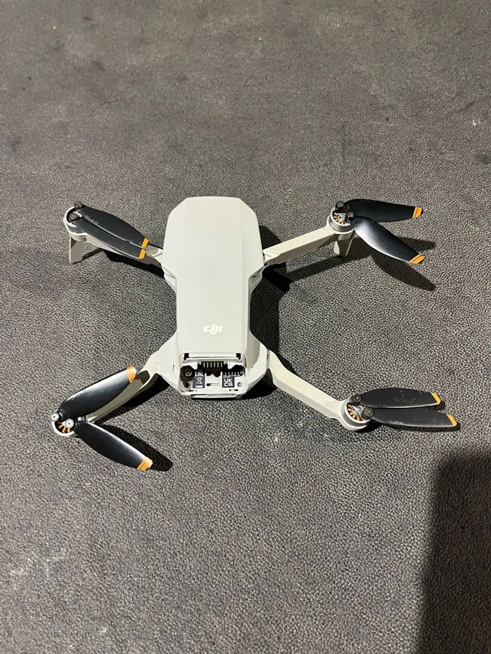 Drone DJI Mini 2 para retirada de peças ou concerto - Foto 2
