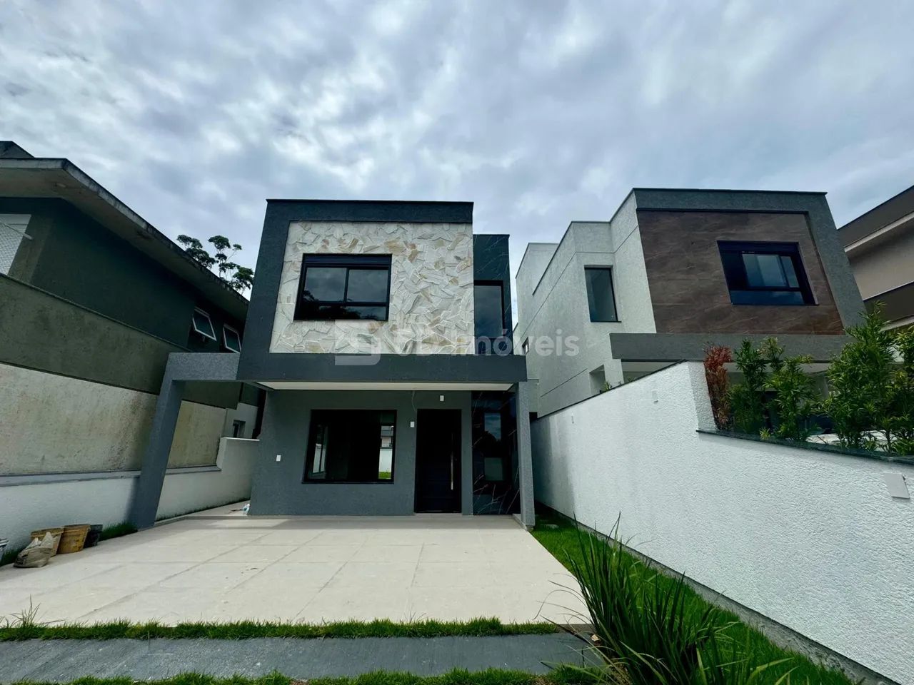 Casa 3 Dormitórios - Santo Antonio - Florianópolis, SC