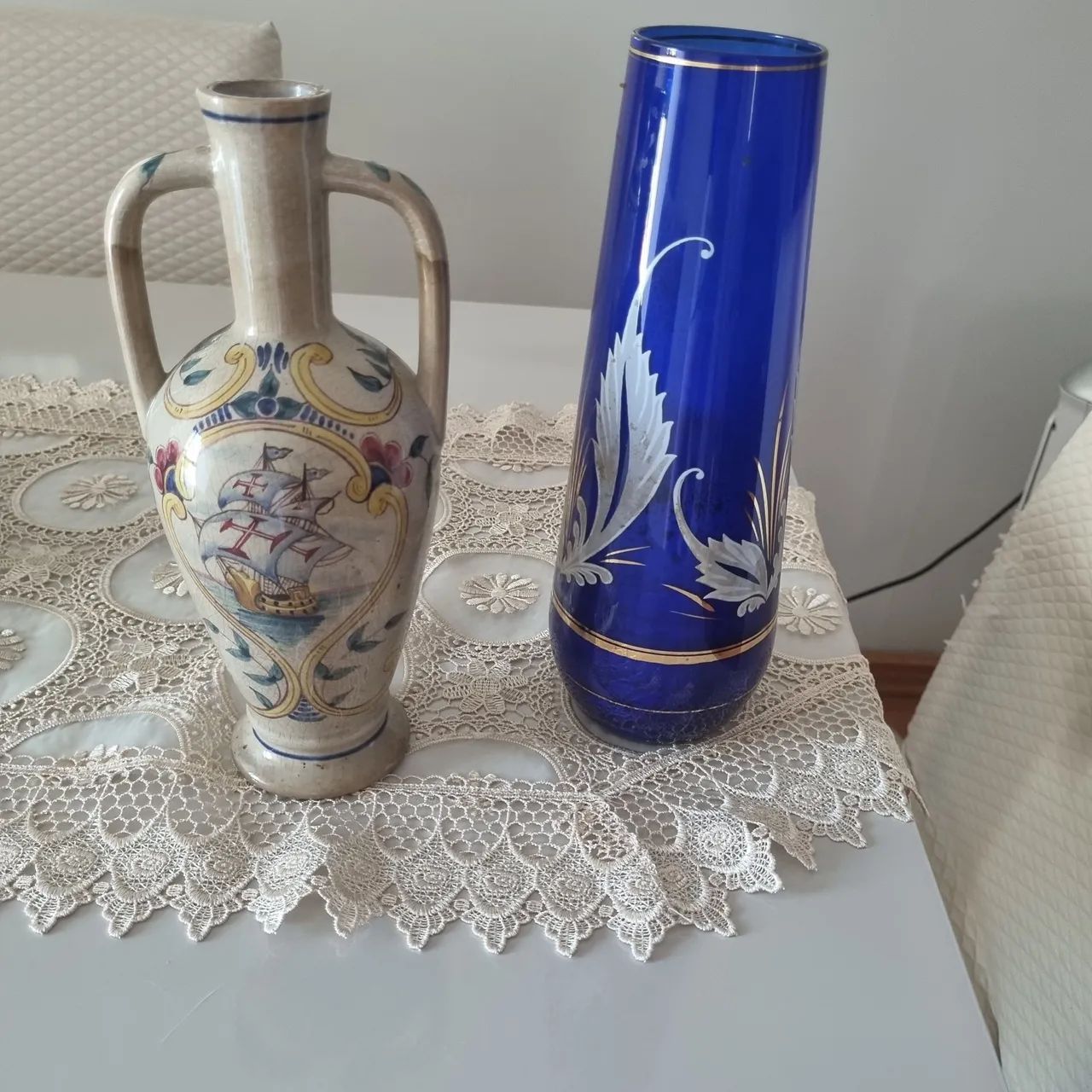 Vasos ornamentais vintage em perfeito estado