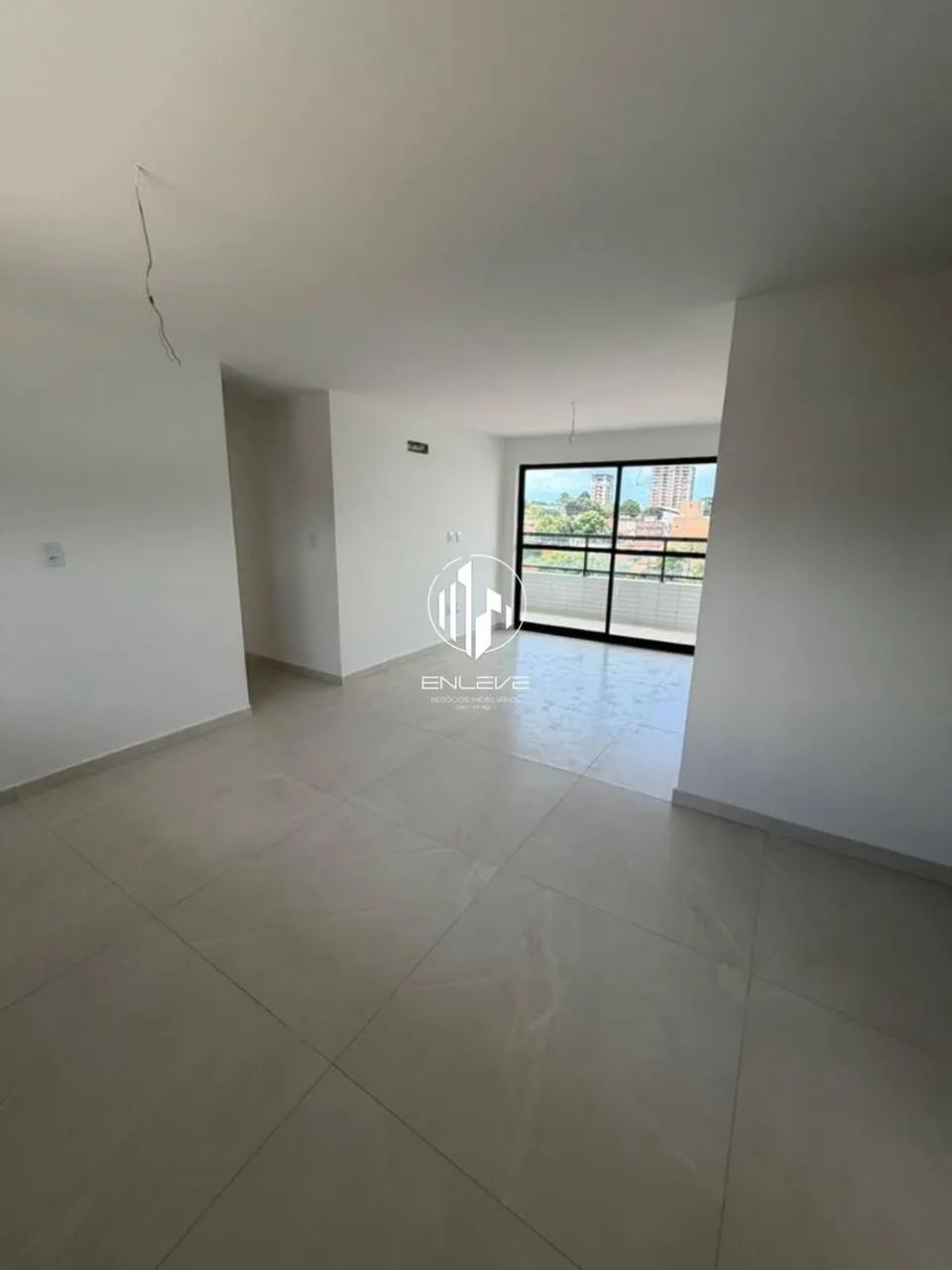 Apartamento com 03 Quartos no Altiplano