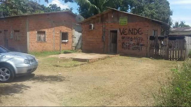 Casa com alguns moveis