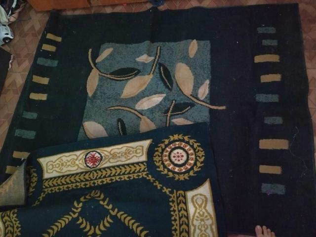 Vende-se 2 tapetes simples