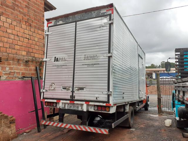 MB 710 Bau de 5.50m Ano 2000 - Foto 3