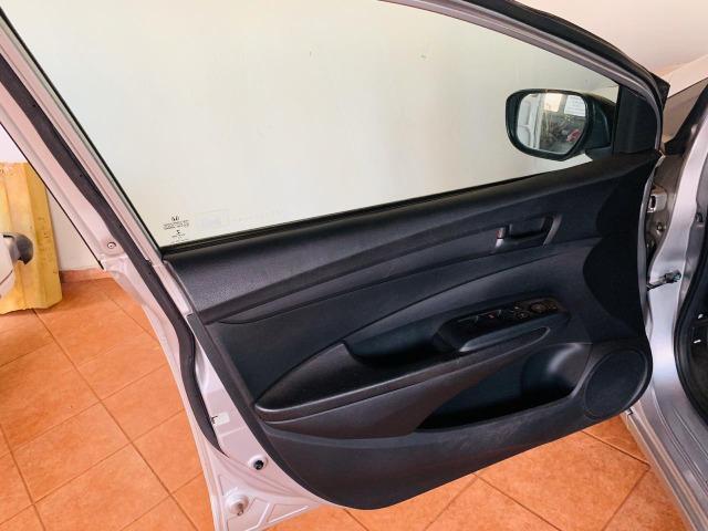 Vendo honda city 2013 carro novo baixo km - Foto 9