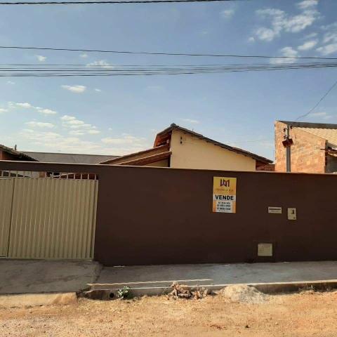 Casa à venda no Vale Azul - ótima oportunidade