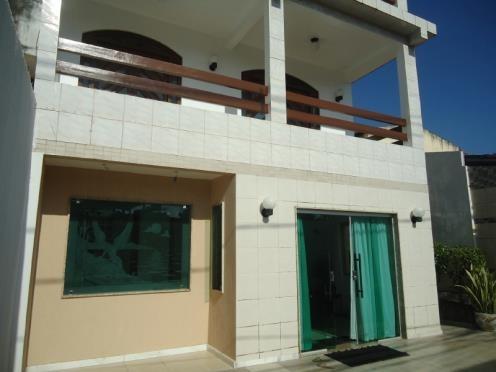 FZ00066 - Casa triplex com 04 quartos em Itapuã