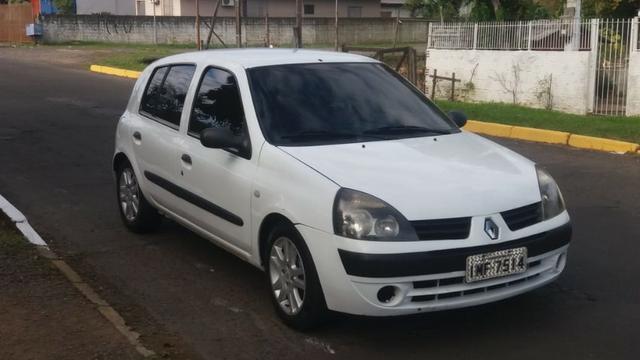 Clio 1.0 hatch - Foto 8