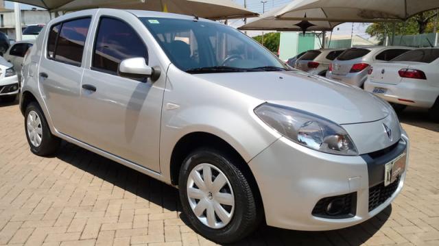 Renault Sandero Expression 1.0 Flex 2014 Completo