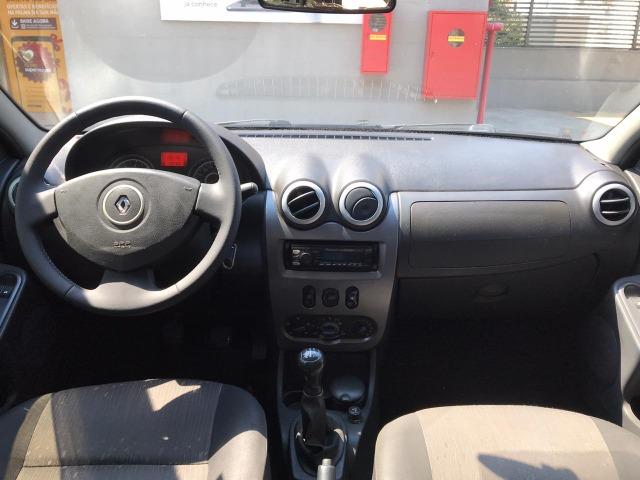 Renault Logan 1.6 Expression 2011 - Foto 7