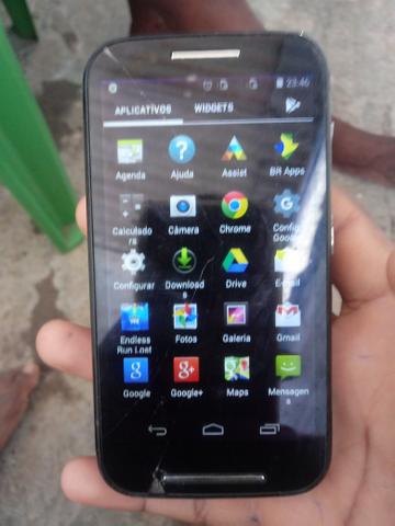 Celular moto e