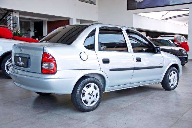 CHEVROLET CLASSIC 2005/2006 1.0 MPFI LIFE 8V ÁLCOOL 4P MANUAL - Foto 4