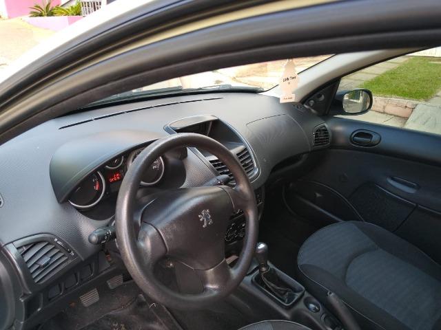 Peugeot 207 1.4 X-line 2011 com manual e chave reserva baixo km - Foto 6