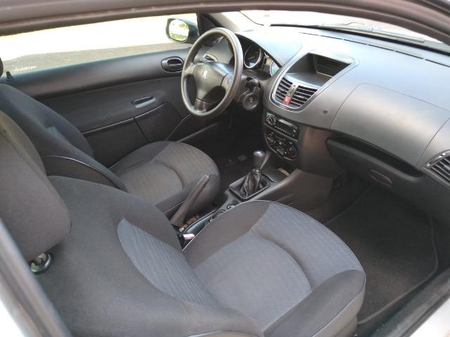 Peugeot 207 1.4 X-line 2011 com manual e chave reserva baixo km - Foto 8